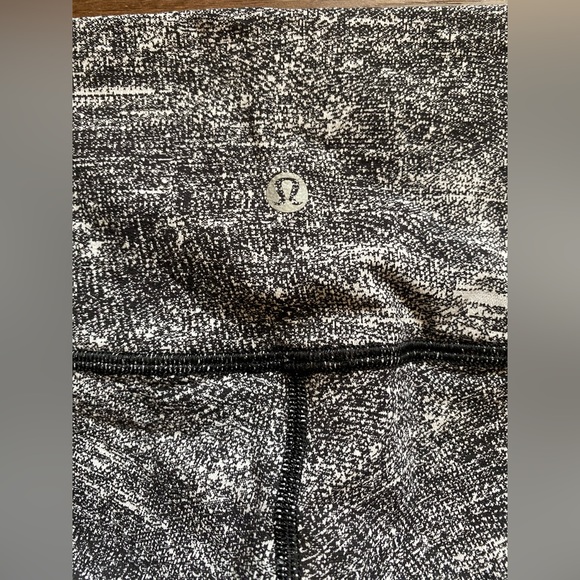 Lululemon Wunder Under Crop High Rise 21” Leggings - Picture 8 of 10
